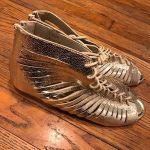 Yoki Levy Sandals in Metallic Gold